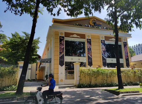 Phòng tập Gym hoành tráng phía sau Trường trung học phổ thông Marie Curie (ảnh: P.L)