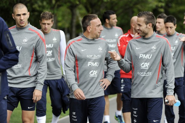 Vui vẻ trò chuyện cùng Franck Ribery. Vui vẻ trò chuyện cùng Franck Ribery.