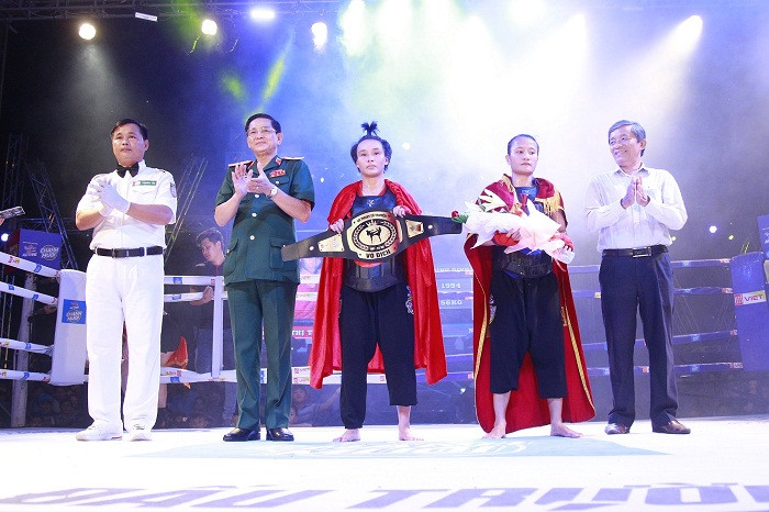 Bản lĩnh và kinh nghiệm thi đấu giúp Tuyết Mai bảo toàn ngôi vô địch hạng cân 56kg. Bản lĩnh và kinh nghiệm thi đấu giúp Tuyết Mai bảo toàn ngôi vô địch hạng cân 56kg.