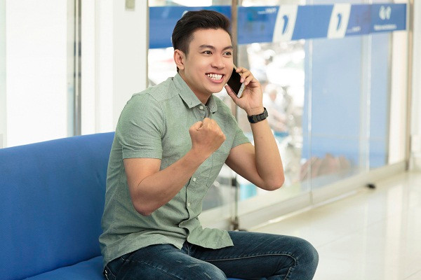 VinaPhone dành nhiều gói cước ưu đãi dành cho khách hàng lâu năm. VinaPhone dành nhiều gói cước ưu đãi dành cho khách hàng lâu năm.