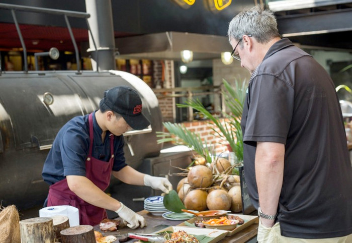 Buffet tại Holy Pig nhận được nhiều lời khen ngợi trên Tripadvisor Buffet tại Holy Pig nhận được nhiều lời khen ngợi trên Tripadvisor