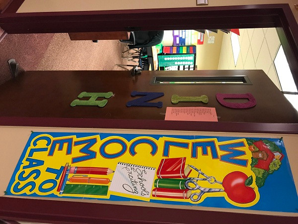 Lớp học của cô Thu Hồng đã sẵn sàng để chào đón các em học sinh. Lớp học của cô Thu Hồng đã sẵn sàng để chào đón các em học sinh.