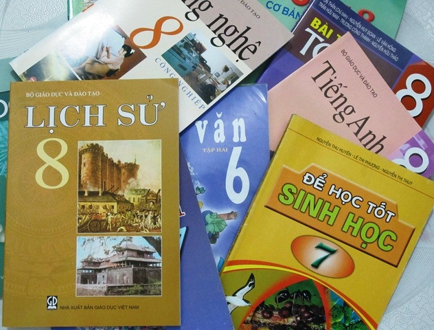 “Tích hợp” 1 sách 3 thầy, xin đừng cố đấm ăn xôi ảnh 2 “Tích hợp” 1 sách 3 thầy, xin đừng cố đấm ăn xôi ảnh 2