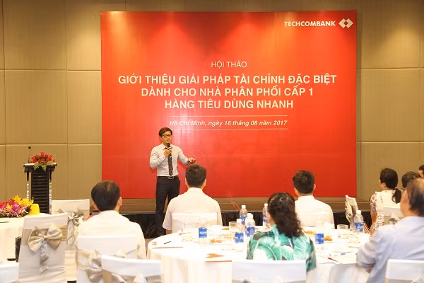 Anh Vũ Đức Thắng - Giám đốc Am hiểu khách hàng ngành hàng tiêu dùng nhanh, chia sẻ về giải pháp tài chính.