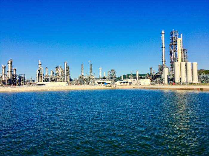 Hồ chứa nước thải xanh trong tại nhà máy (ảnh chụp lúc 16h ngày 21/8/2017). Hồ chứa nước thải xanh trong tại nhà máy (ảnh chụp lúc 16h ngày 21/8/2017).