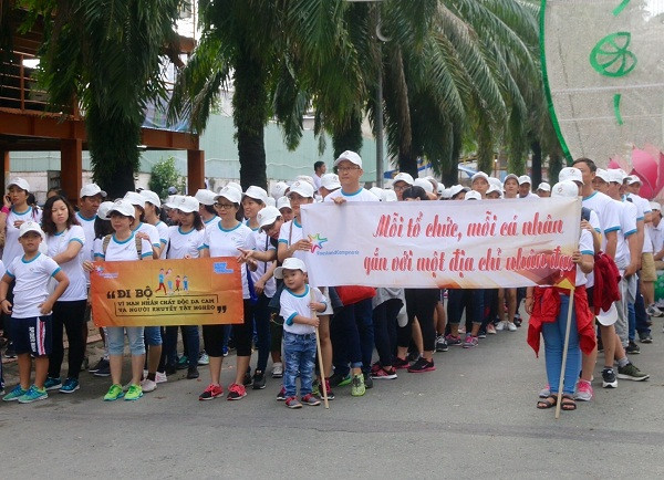 Các tổ chức tham gia đi bộ đồng hành cùng chương trình.