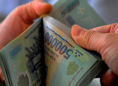 Mức thưởng Tết Dương lịch cao nhất ở Sài Gòn là 3,5 tỷ đồng (ảnh minh họa: báo Bảo vệ Pháp luật) Mức thưởng Tết Dương lịch cao nhất ở Sài Gòn là 3,5 tỷ đồng (ảnh minh họa: báo Bảo vệ Pháp luật)