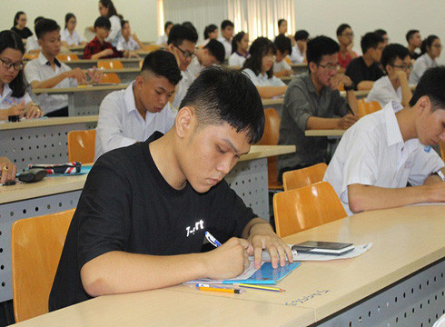 Thí sinh tham dự một kỳ thi đánh giá năng lực của Đại học Quốc gia Thành phố Hồ Chí Minh (ảnh: VNU TPHCM) Thí sinh tham dự một kỳ thi đánh giá năng lực của Đại học Quốc gia Thành phố Hồ Chí Minh (ảnh: VNU TPHCM)