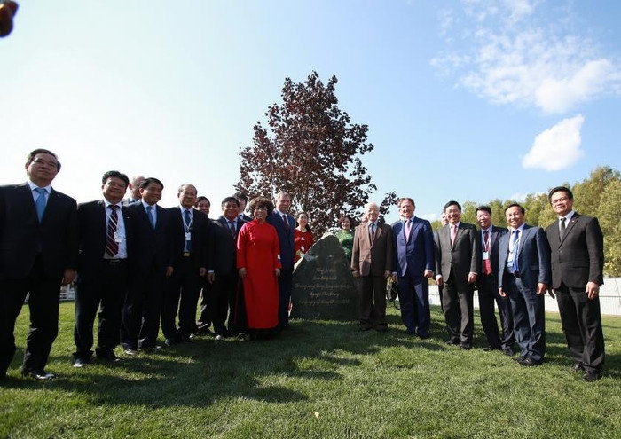 Lễ khởi công Nhà máy chế biến sữa TH tại Nga đã diễn ra trong tháng 9/2018 với sự tham gia của Tổng Bí thư – Chủ tịch nước Nguyễn Phú Trọng Lễ khởi công Nhà máy chế biến sữa TH tại Nga đã diễn ra trong tháng 9/2018 với sự tham gia của Tổng Bí thư – Chủ tịch nước Nguyễn Phú Trọng