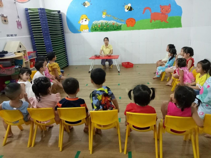 Tính đến tháng 12/2019, toàn bộ 63 tỉnh thành và 713 đơn vị cấp huyện duy trì đạt chuẩn phổ cập giáo dục mầm non cho trẻ 5 tuổi. (Ảnh minh họa: Phạm Linh) gdvn_tremamnon.jpg