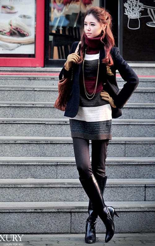 Boot cổ cao, váy dài và áo vest cũng là cách phối hợp trang phục được nhiều quý cô lựa chọn Boot cổ cao, váy dài và áo vest cũng là cách phối hợp trang phục được nhiều quý cô lựa chọn