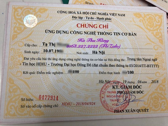 Sự tồn tại của những loại chứng chỉ 3 không ảnh hưởng không nhỏ đến tính công bằng, minh bạch của nền giáo dục Việt Nam (Ảnh: Vũ Ninh) Sự tồn tại của những loại chứng chỉ 3 không ảnh hưởng không nhỏ đến tính công bằng, minh bạch của nền giáo dục Việt Nam (Ảnh: Vũ Ninh)