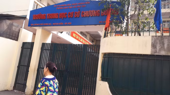 Cô giáo tố Hiệu trưởng lạm thu, mẹ già 80 tuổi bị gọi điện đe dọa ảnh 2