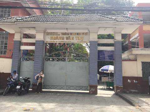 Trường trung học cơ sở Hoàng Văn Thụ, quận 10, nơi xảy ra việc các nữ sinh đánh nhau (ảnh: P.L) Trường trung học cơ sở Hoàng Văn Thụ, quận 10, nơi xảy ra việc các nữ sinh đánh nhau (ảnh: P.L)