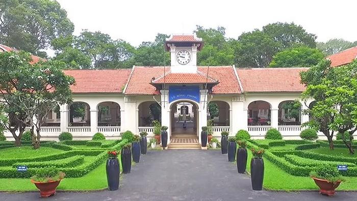 Trường trung học phổ thông chuyên Lê Hồng Phong, quận 5 (ảnh minh họa: báo SGGP) Trường trung học phổ thông chuyên Lê Hồng Phong, quận 5 (ảnh minh họa: báo SGGP)