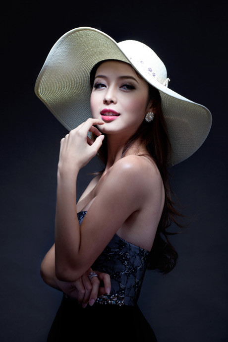 Jennifer Phạm sẽ khoe giọng hát tại Cặp đôi hoàn hảo. Jennifer Phạm sẽ khoe giọng hát tại Cặp đôi hoàn hảo.