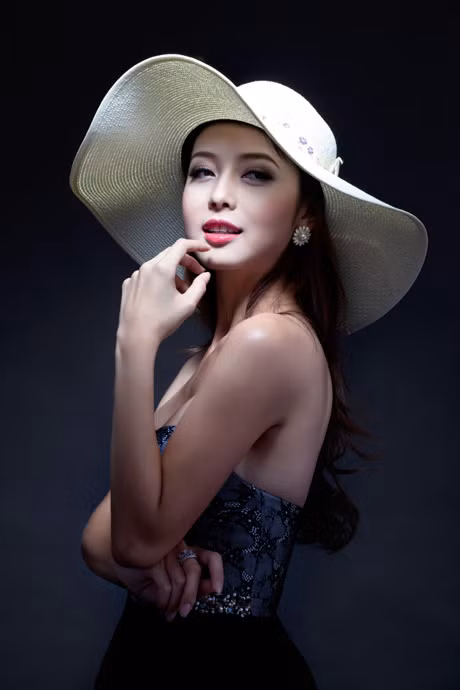 Jennifer Phạm sẽ khoe giọng hát tại Cặp đôi hoàn hảo. Jennifer Phạm sẽ khoe giọng hát tại Cặp đôi hoàn hảo.