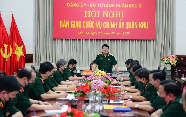 Đại tướng Lương Cường phát biểu giao nhiệm vụ cho Đảng ủy, Bộ Tư lệnh Quân khu 9. Đại tướng Lương Cường phát biểu giao nhiệm vụ cho Đảng ủy, Bộ Tư lệnh Quân khu 9.