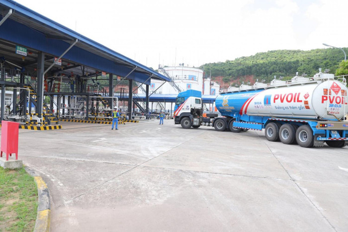 PVOil đảm bảo cung ứng xăng dầu trước, trong và sau dịp Tết Nguyên đán PVOil đảm bảo cung ứng xăng dầu trước, trong và sau dịp Tết Nguyên đán