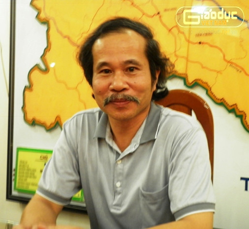Ông Đàm Quang Dũng, PGĐ Cty Xăng dầu Hà Sơn Bình khẳng định, sẽ kiểm tra lại toàn bộ camera giám sát tại cây xăng, phát hiện nhân viên nào bớt xén tiền của khách hàng sẽ cho thôi việc ngay lập tức Ông Đàm Quang Dũng, PGĐ Cty Xăng dầu Hà Sơn Bình khẳng định, sẽ kiểm tra lại toàn bộ camera giám sát tại cây xăng, phát hiện nhân viên nào bớt xén tiền của khách hàng sẽ cho thôi việc ngay lập tức