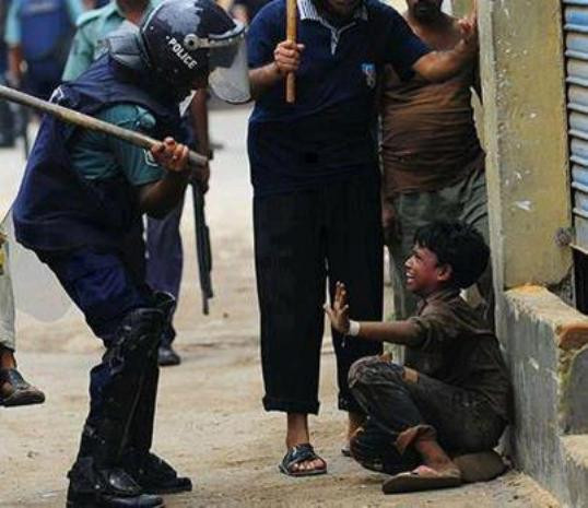 Sống trên đời phải biết yêu thương và che chở cho nhau Sống trên đời phải biết yêu thương và che chở cho nhau