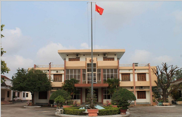 Giáo viên hợp đồng mong muốn nhận được câu trả lời thỏa đáng từ Ủy ban Nhân dân huyện Phù Cát (Ảnh minh họa: Nld.com.vn) Giáo viên hợp đồng mong muốn nhận được câu trả lời thỏa đáng từ Ủy ban Nhân dân huyện Phù Cát (Ảnh minh họa: Nld.com.vn)