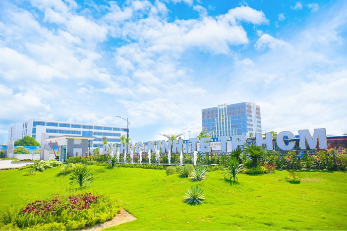 Đại học Kinh tế Thành phố Hồ Chí Minh (ảnh minh họa từ website trường) uehwebtr.jpg