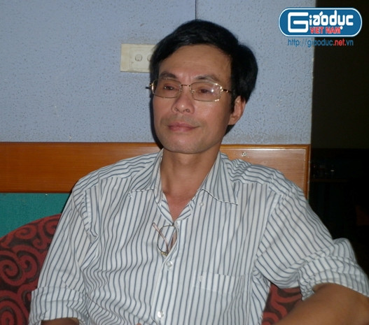 PGS.TS Phạm Quốc Sử cho rằng: "Bây giờ văn hóa ứng xử của người Hà Nội có những điều khiến cho chúng ta thấy không ổn, không hài lòng. Đó là bởi văn hóa truyền thống của chúng ta bị đổ vỡ". PGS.TS Phạm Quốc Sử cho rằng: "Bây giờ văn hóa ứng xử của người Hà Nội có những điều khiến cho chúng ta thấy không ổn, không hài lòng. Đó là bởi văn hóa truyền thống của chúng ta bị đổ vỡ".