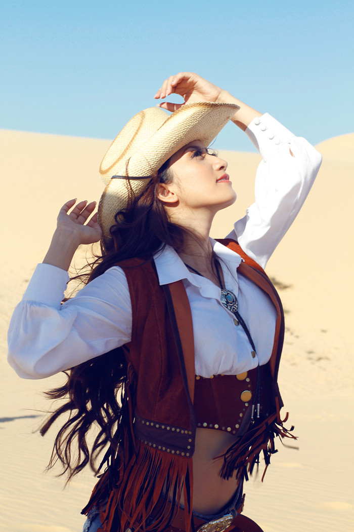 Sau album đầu tay, Khánh Thi sẽ tiếp tục vai trò giám khảo của mình và ngồi trên ghế nóng của BNHV mùa thứ 4. Cuộc thi năm nay dự định sẽ diễn ra toàn bộ các đêm tại TPHCM. Sau album đầu tay, Khánh Thi sẽ tiếp tục vai trò giám khảo của mình và ngồi trên ghế nóng của BNHV mùa thứ 4. Cuộc thi năm nay dự định sẽ diễn ra toàn bộ các đêm tại TPHCM.