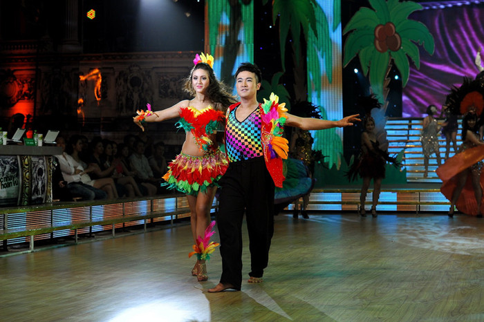 Tôi có biết gì về dancesport đâu mà dám tự đánh giá về khả năng nhảy nhót của mình.