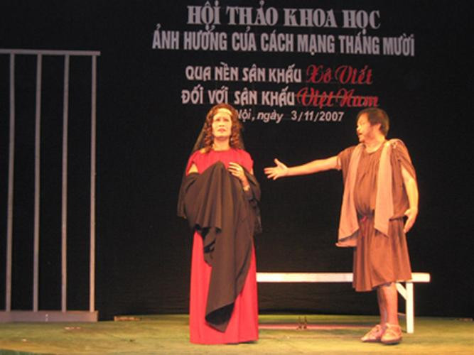 Nam diễn viên nổi tiếng với vai Nghị Hách trong 'Giông tố' từ trần vào hồi 5h45 ngày 14/3 tại Bệnh viện Bạch Mai, Hà Nội, sau một thời gian chống chọi với căn bệnh hiểm nghèo, hưởng thọ 69 tuổi.