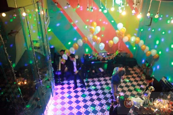 Quang cảnh bữa tiệc