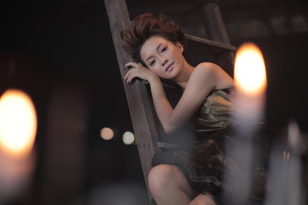 Nội dung MV khá đơn giản, xoay quanh nội tâm giằng xé của một cô gái.