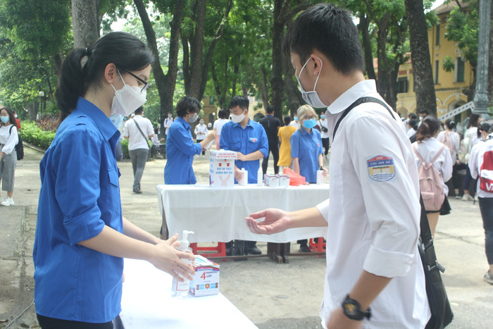 Theo bạn Minh Thảo: Các hoạt động hỗ trợ tình nguyện viên đã được tập huấn từ tháng 7 (Ảnh: Khánh Vy)