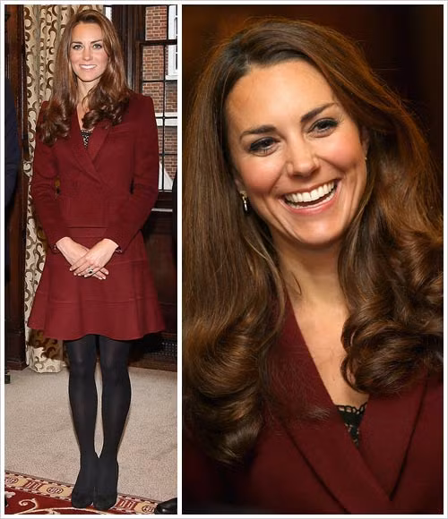 Tỏa sáng với bộ váy màu đỏ thẫm ấm áp của thương hiệu Pháp, Paule Ka. Tỏa sáng với bộ váy màu đỏ thẫm ấm áp của thương hiệu Pháp, Paule Ka.