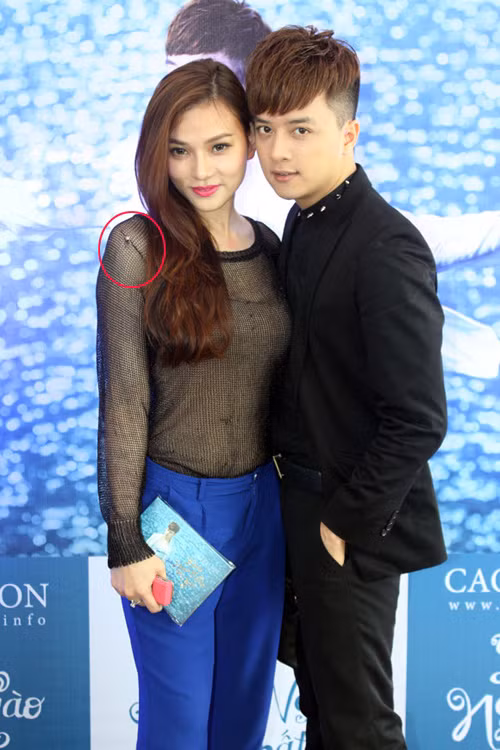 Thu Thủy cũng cẩu thả mặc áo rách đi dự sự kiện