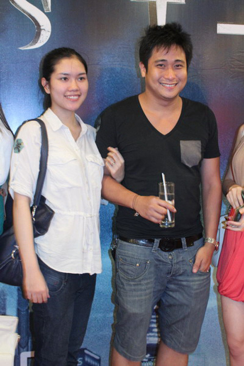 Thùy Dương - vợ Minh Tiệp là một trong số những mỹ nhân cẩu thả trong ăn mặc nhất. Cô thường xuyên diện đồ quá đơn giản, xuề xòa đi dự sự kiện Thùy Dương - vợ Minh Tiệp là một trong số những mỹ nhân cẩu thả trong ăn mặc nhất. Cô thường xuyên diện đồ quá đơn giản, xuề xòa đi dự sự kiện