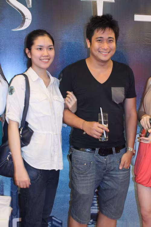 Thùy Dương - vợ Minh Tiệp là một trong số những mỹ nhân cẩu thả trong ăn mặc nhất. Cô thường xuyên diện đồ quá đơn giản, xuề xòa đi dự sự kiện