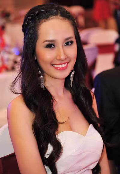 hoặc tóc tết mái siêu trẻ trung