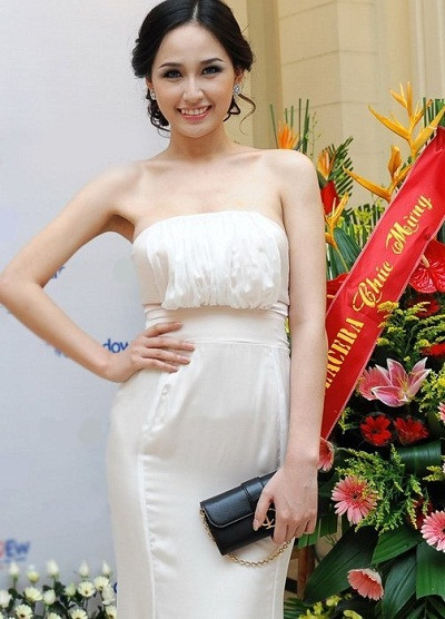 thì hiện nay cô đã chuyển gu sang kiểu dáng tinh tế, nhỉ nhắn đầy sang trọng