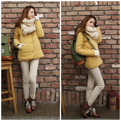 Một trong những bí quyết giúp xóa đi sự đơn điệu và nhàm chán của những chiếc áo phao chính là sắc màu Một trong những bí quyết giúp xóa đi sự đơn điệu và nhàm chán của những chiếc áo phao chính là sắc màu