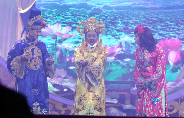 Ngọc Hoàng cũng thử nhảy 'hoang mang style' Ngọc Hoàng cũng thử nhảy 'hoang mang style'