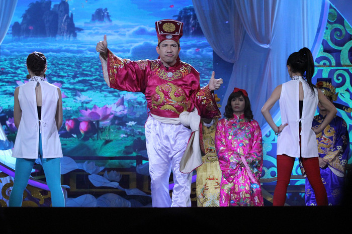 Táo Kinh tế Quang Thắng tưng bừng nhảy điệu 'hoang mang style' Táo Kinh tế Quang Thắng tưng bừng nhảy điệu 'hoang mang style'