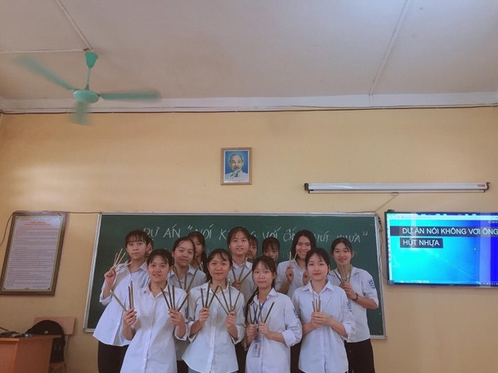 Hoạt động của dự án cũng giúp học sinh có môi trường thực hành tiếng Anh (Ảnh:H.P) Hoạt động của dự án cũng giúp học sinh có môi trường thực hành tiếng Anh (Ảnh:H.P)