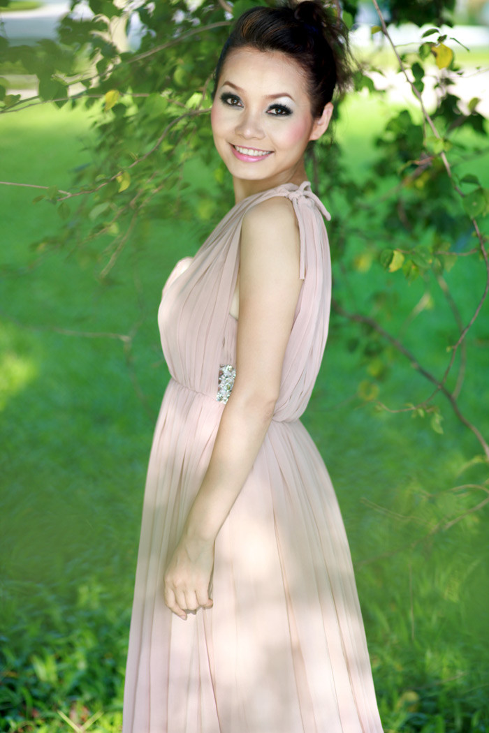 Thúy Trang đang lên kế hoạch cho đĩa đơn đầu tay. Co nói, đĩa đơn này sẽ được phát hành miễn phí. Thúy Trang đang lên kế hoạch cho đĩa đơn đầu tay. Co nói, đĩa đơn này sẽ được phát hành miễn phí.