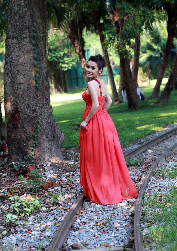 Bước vào thế giới nghệ thuật, Thúy Trang quan điểm: “Tôi nghĩ mình cứ sống thật, sống đúng là mình, mọi chuyện sẽ không đến nỗi phức tạp như mọi người nghĩ”. Bước vào thế giới nghệ thuật, Thúy Trang quan điểm: “Tôi nghĩ mình cứ sống thật, sống đúng là mình, mọi chuyện sẽ không đến nỗi phức tạp như mọi người nghĩ”.