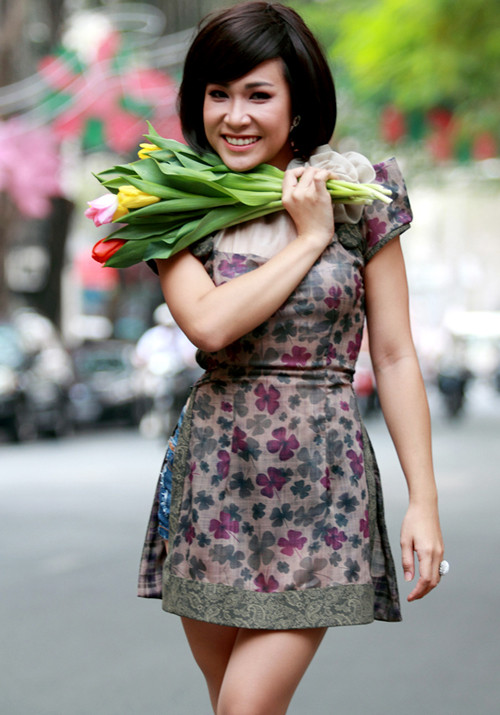 Ca sỹ Uyên Linh. Ca sỹ Uyên Linh.