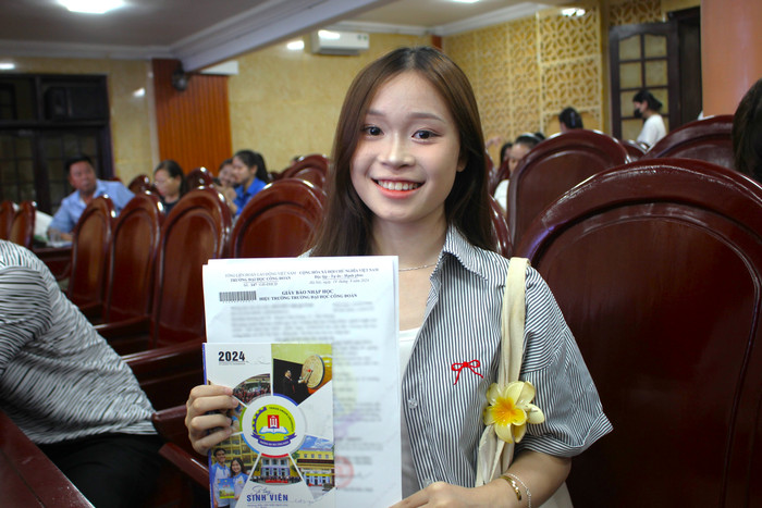 Nguyễn Thị Quỳnh - Tân sinh viên ngành Luật, Trường Đại học Công đoàn. Ảnh: Châu Anh GDVN_Nhập học Trường ĐH Công đoàn 2.JPG
