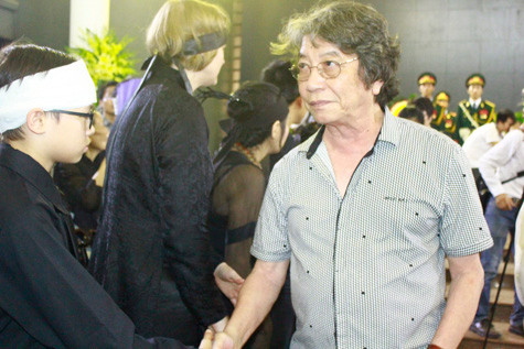 Nhạc sĩ Phó Đức Phương chia buồn với gia đình cố nhạc Thuận Yến