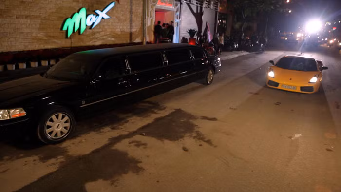 Các siêu xe sử dụng trong sản phẩm âm nhạc của Hạnh Nguyên.